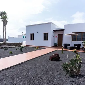 Casa Guiguan Сasa de vacaciones Tinajo